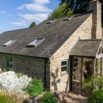 Restored 1850s stone cottage with patio garden