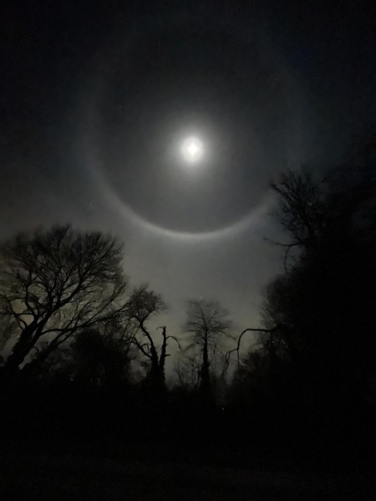 A picture of the moon on a clear night